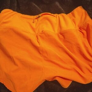 Oiselle roga shorts size 4